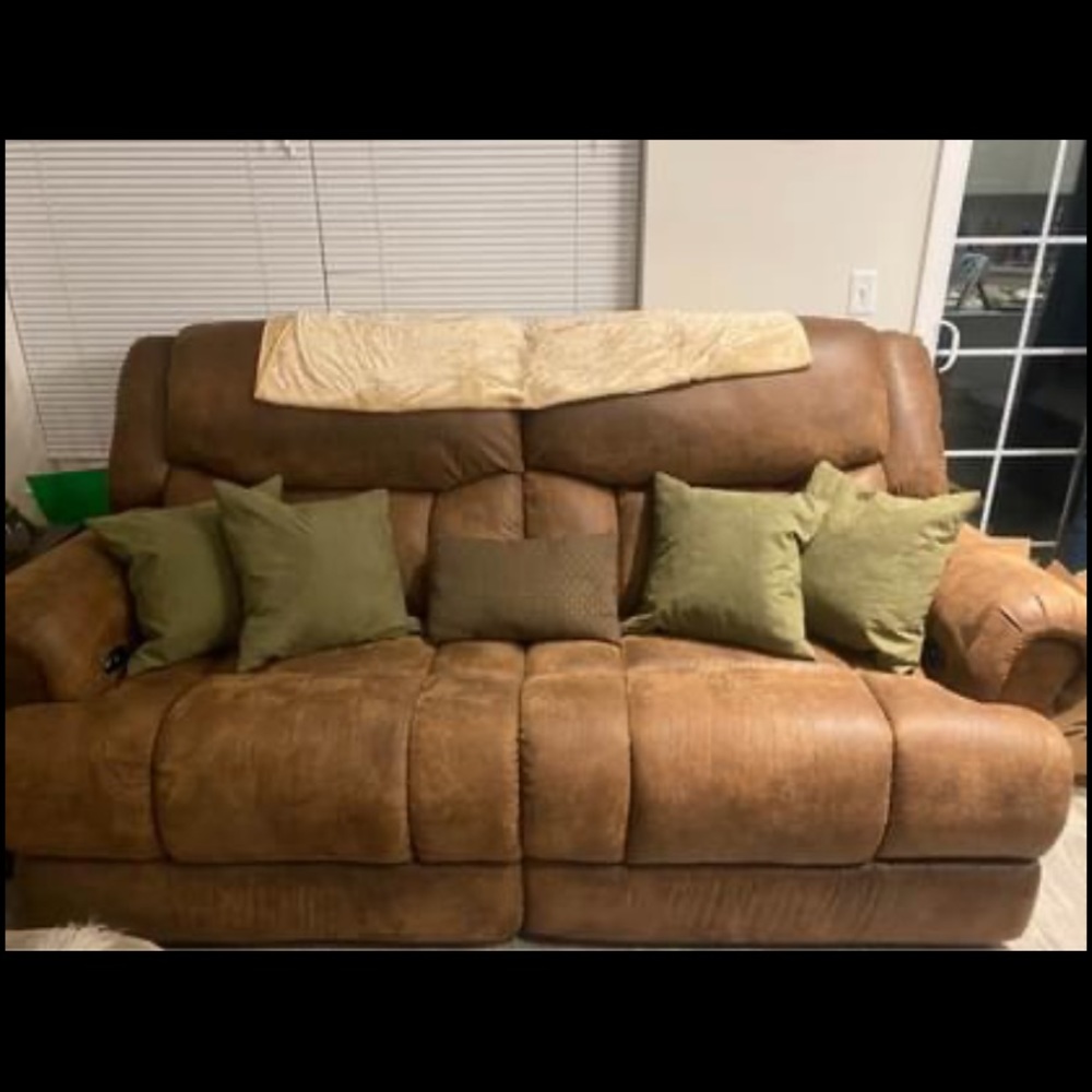 Olive Throw Pillows - LIKE NEW